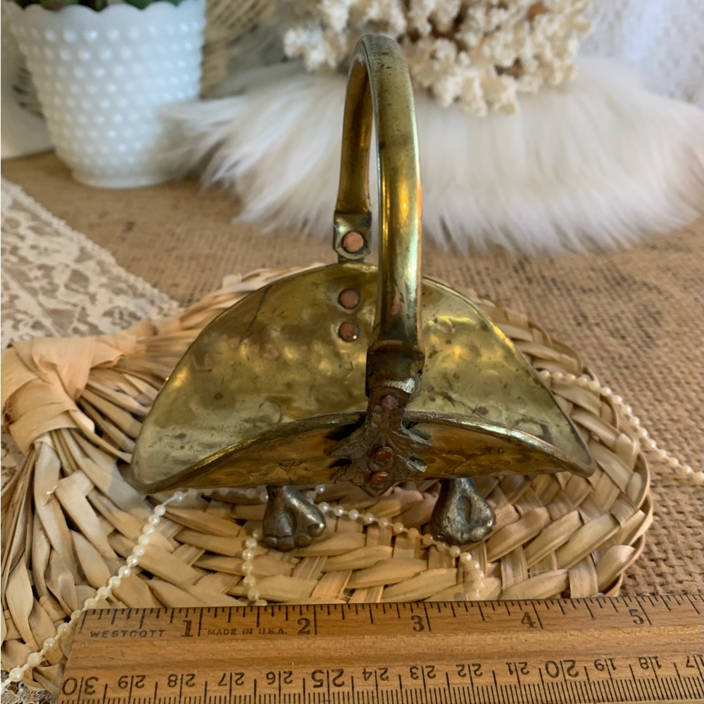 Vintage Small Footed Brass Basket ⚜️ Unique Home Decor / Eclectic / Gift - Picture 3 of 12